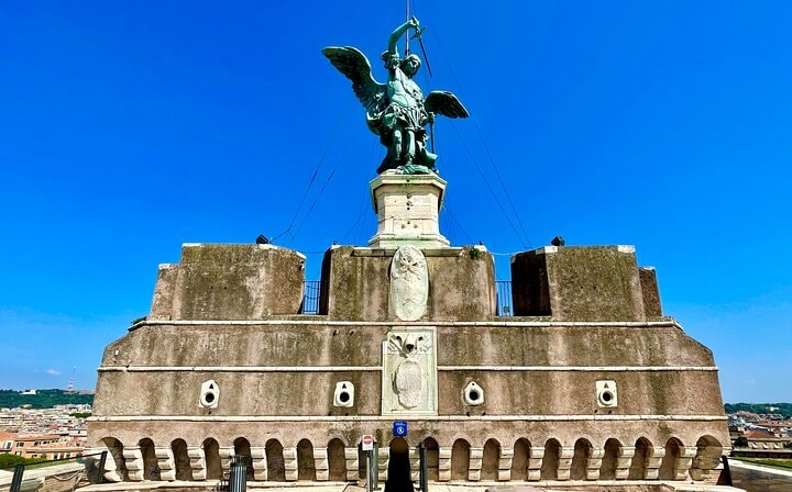 Castel Sant Angelo & Breakfast Private Tours