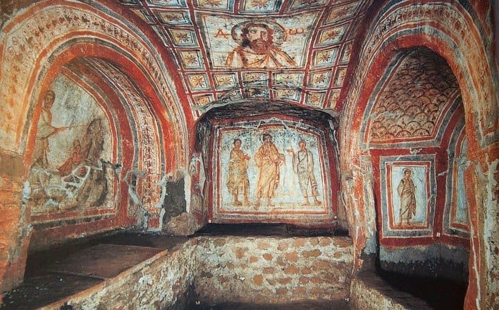 Rome Exclusive Underground Catacombs Guided Tour & Hop-on Hop Off Open Bus Tour