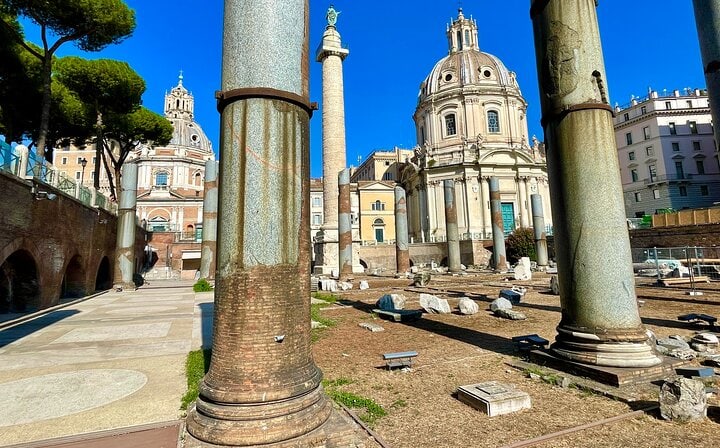 Colosseum, Roman Forum, Palatine Hill, and Panoramic Views Tour