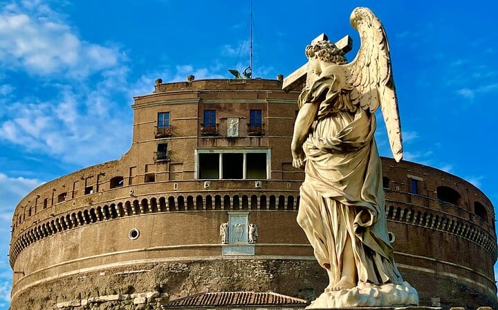 Exclusive | Castel Sant Angelo & Breakfast Hadrian's Tomb Private Guided Tours