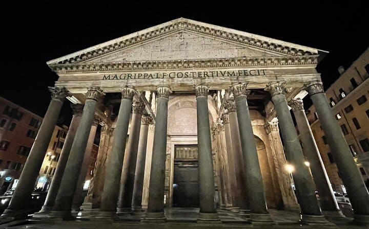 Best of Rome_By_Night Tour Pantheon by night by car