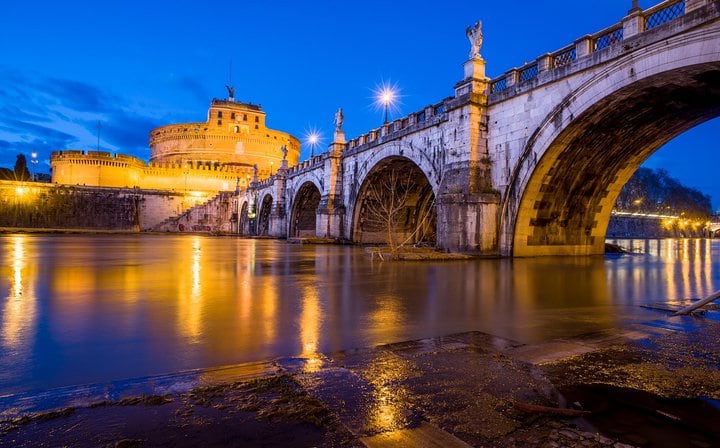 Castel Sant'Angelo at night Best of Rome_By_Night Tour