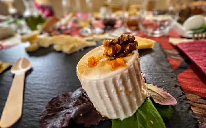 Rome Dinner Food Tasting with Wine Pairing Experience Trastevere