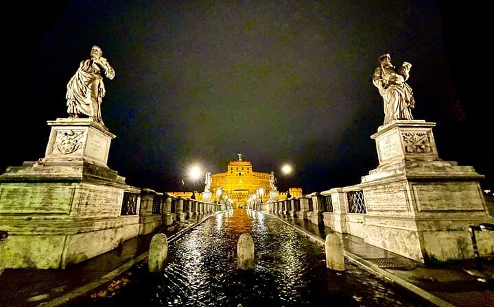 Best of Rome_By_Night Tours Castel Sant'Angelo by night