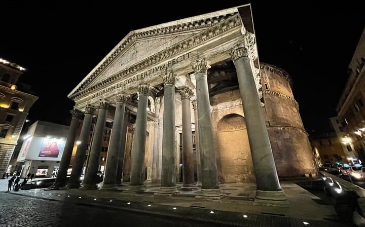 Best of Rome_By_Night Tours Pantheon by night by car