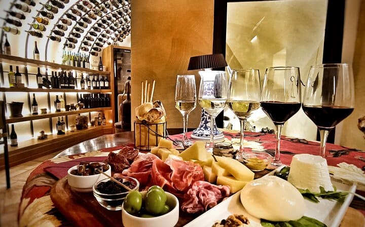 Rome Dinner Food Tasting with Wine Pairing Experience Trastevere
