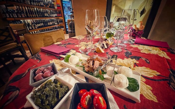 Rome Dinner Food Tasting with Wine Pairing Experience Trastevere