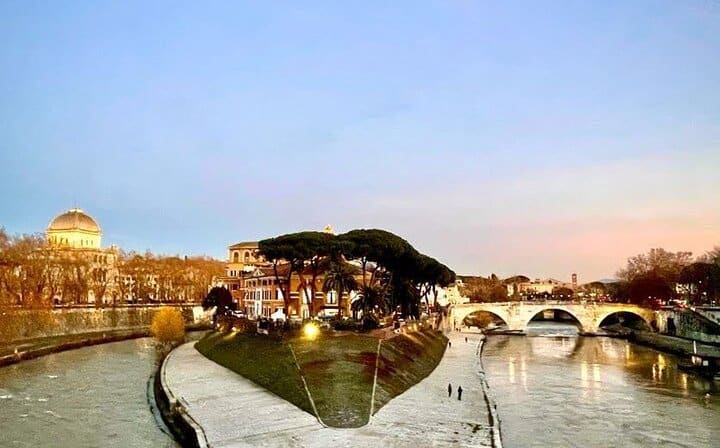 Tiber at night