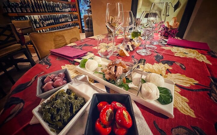 Rome Dinner Food Tasting with Wine Pairing Experience Trastevere