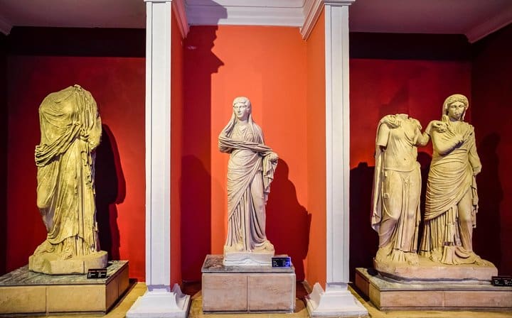 Capitoline Museum, Michelangelo square and panoramic views of Rome