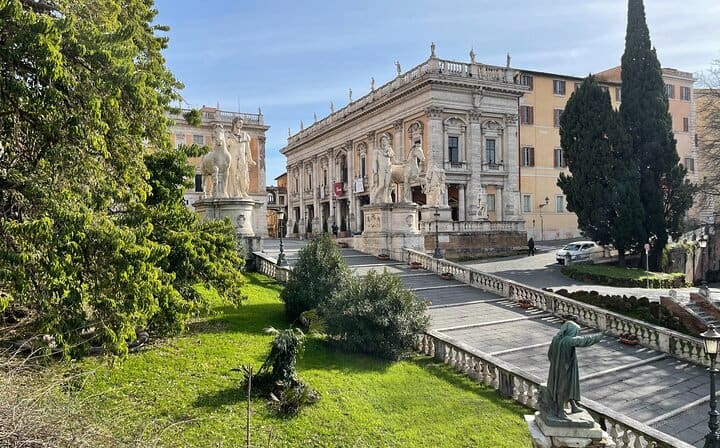 Capitoline Museum, Michelangelo square and panoramic views of Rome
