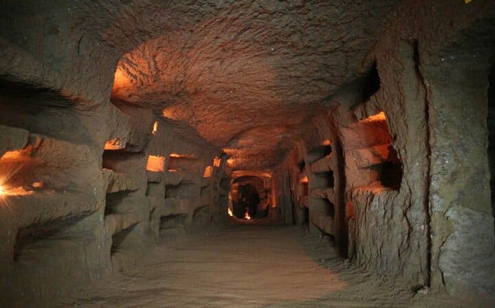 Rome Sightseeing and Catacombs Exclusive Underground Guided Tour, Tickets and Transfer included