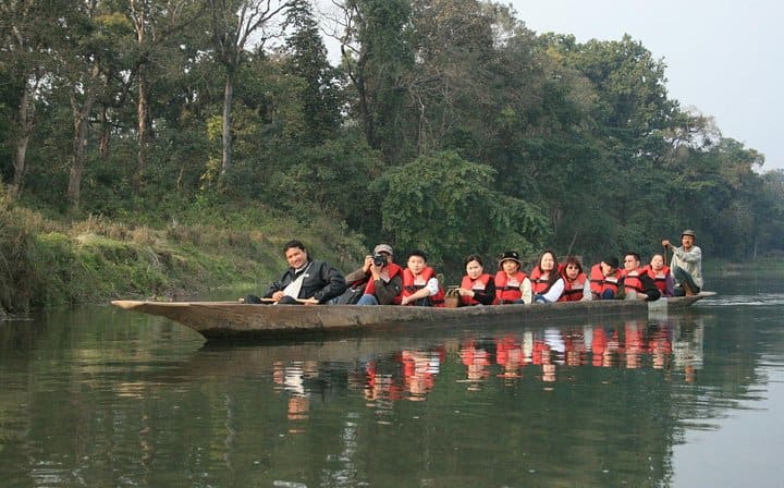 Canoeing-Chitwan-Nepal-Mayur-Adventures