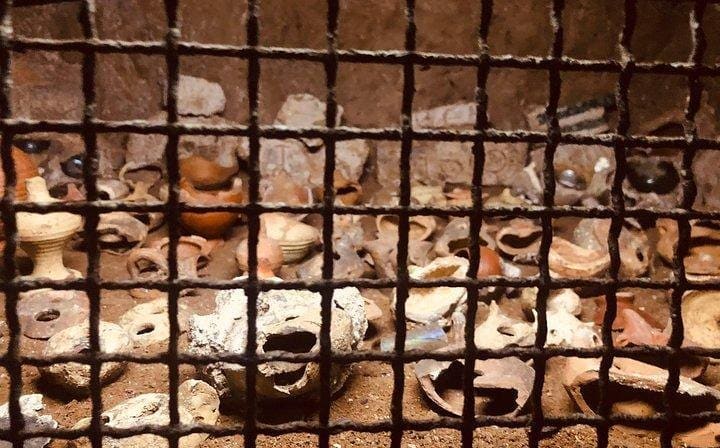 Rome Sightseeing and Catacombs Exclusive Underground Guided Tour, Tickets and Transfer included