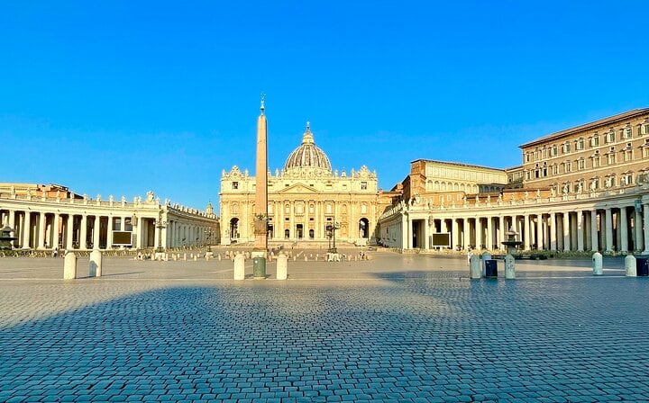 St Peter's Basilica Climb the Dome and Breakfast VIP Early Morning Private Tour