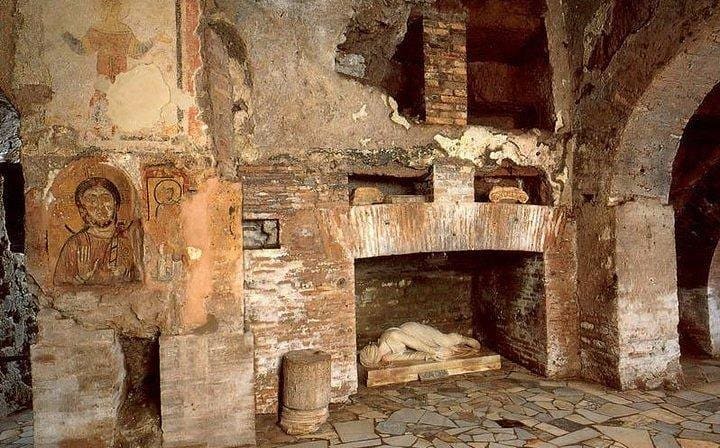 Rome Sightseeing and Catacombs Exclusive Underground Guided Tour, Tickets and Transfer included