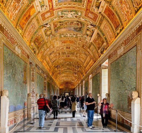 Fast Track Skip-the-Line: Vatican, Sistine Chapel Tour and St. Peter's Basilica