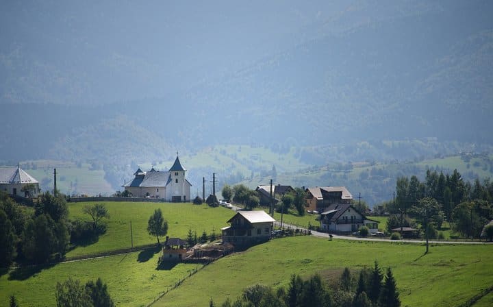 Pestera village