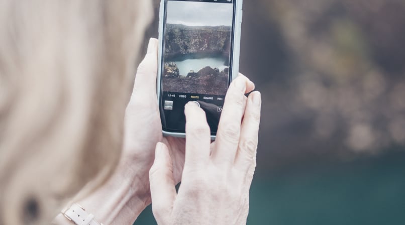 Immortalising the beauty of Kerið volcanic crater lake