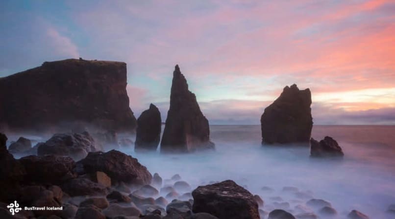 The sea cliffs at Valahnúkamöl
