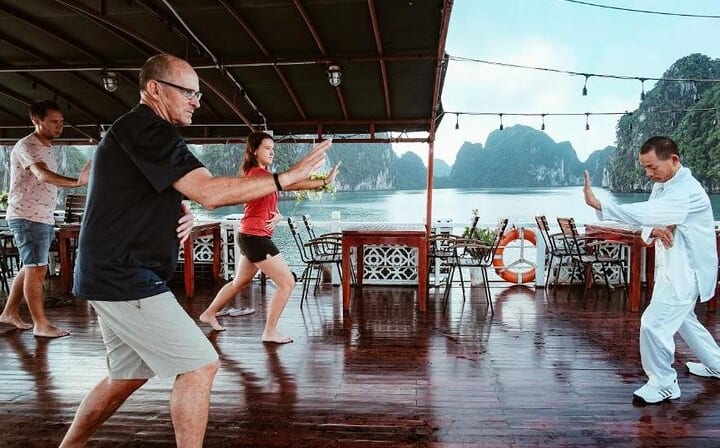 Renea Cruise - Boutique Overnight Cruise in Bai Tu Long Bay (2D1N )