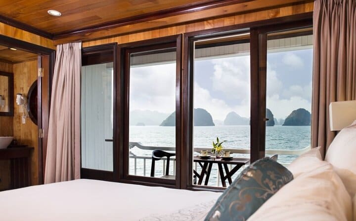 From Hanoi: Ninh Binh Tour and Ha Long Bay Cruise 3-Day Trip