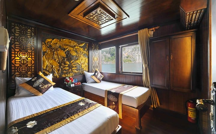 Renea Cruise- Boutique Overnight Cruise in Bai Tu Long Bay ( 2D1N Tour)