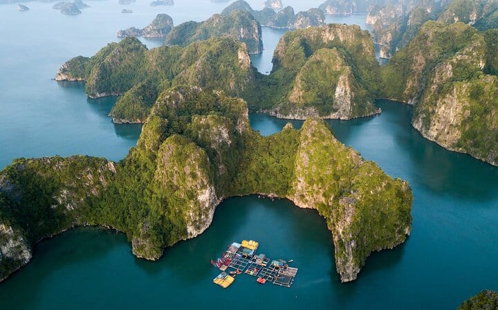 Halong Bay Scenic Sky Seaplane Tour from Hanoi By Expressway