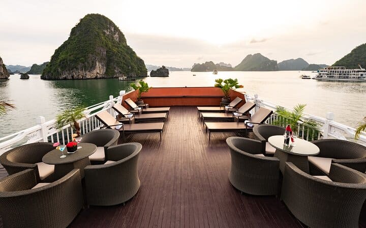 From Hanoi: Ninh Binh Tour and Ha Long Bay Cruise 3-Day Trip