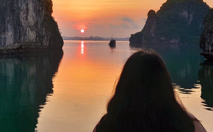 Renea Cruise - Boutique Overnight Cruise in Bai Tu Long Bay(2D1N)