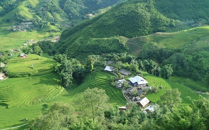 Sapa Budget GROUP TOUR 2 days 1 night from Hanoi by Sleeper Bus