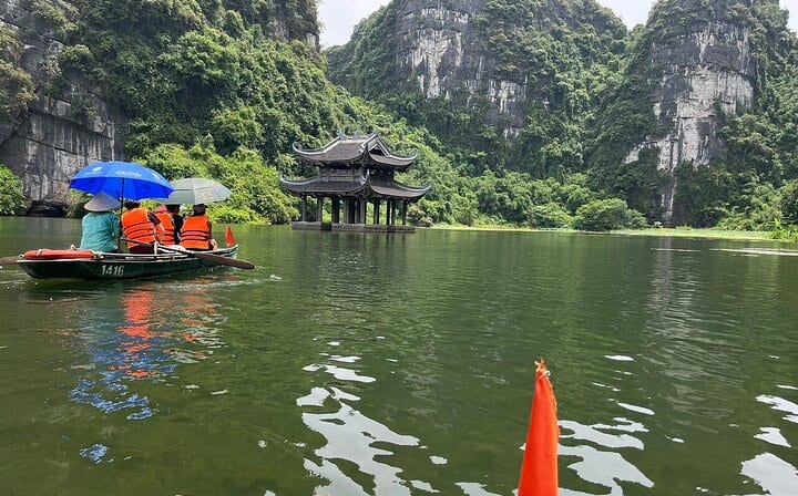 Ninh Binh Getaway Unforgetable Full Day Guided Tour from HANOI