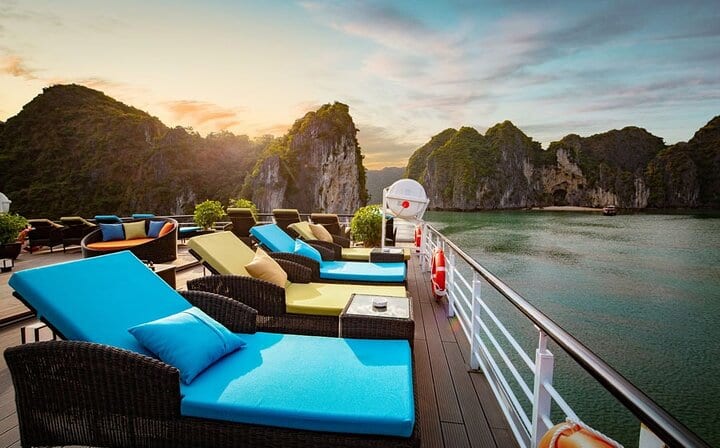 Stellar of The Seas Greatest Cruise in Halong Bay 2 Days 1 Night
