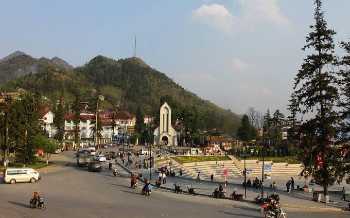 From Hanoi: 2-Days Sapa Trekking and Bus Tour from Hanoi