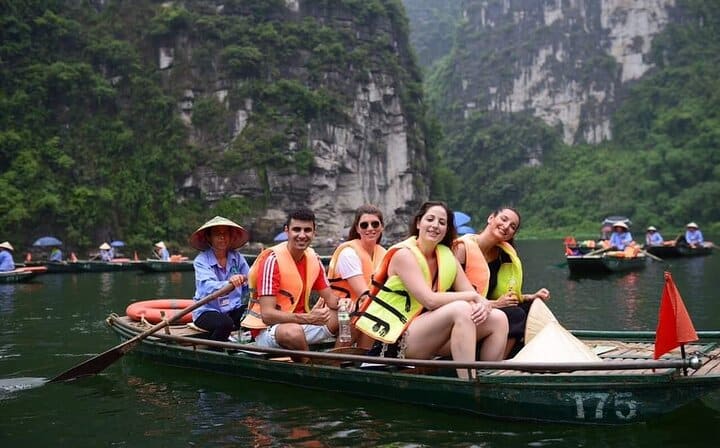 Ninh Binh Full Day Tour with Hoa Lu, Trang An and Mua Cave