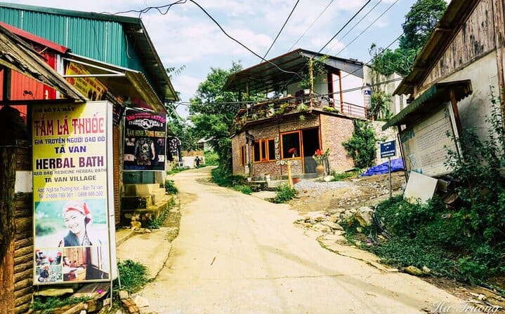 From Hanoi to Sapa 2 days Tour by Cabin Bus - 3 * Hotel Overnight