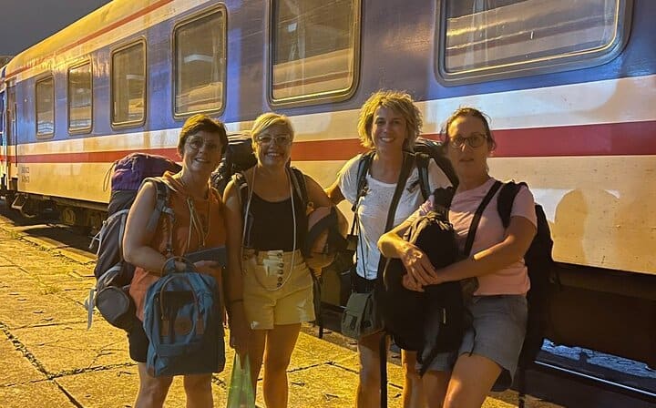 Overnight Train Experience from Hanoi to SAPA -1 Way Shared Cabin