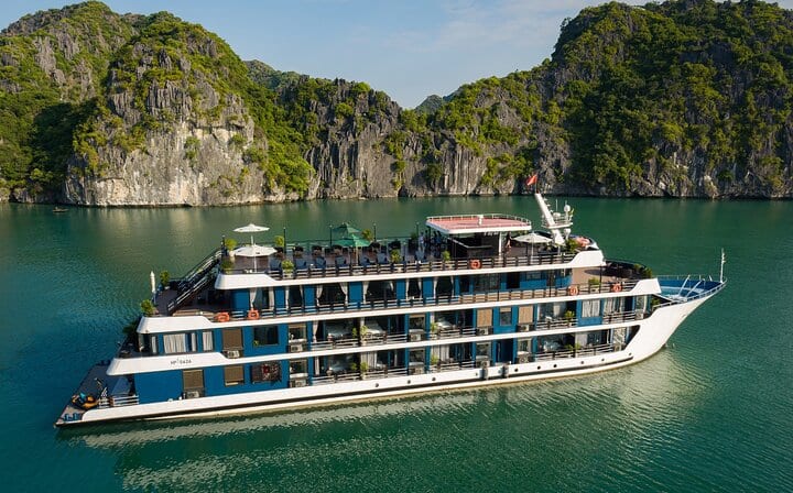 2 Day Halong With Seaplane & Luxury Overnight Cruise From Hanoi