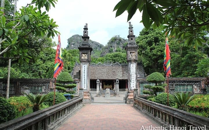 Small Group & Full Day Hoa Lu Tam Coc Mua Cave Tour( Full Inclusions )