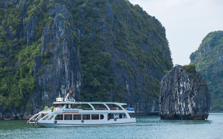 Ha Long Bay Full Day Tour : Kayak,Cave Explore,Swimming from Tuan Chau Island