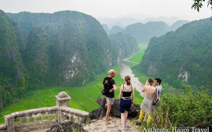Small Group & Full Day Hoa Lu Tam Coc Mua Cave Tour( Full Inclusions )