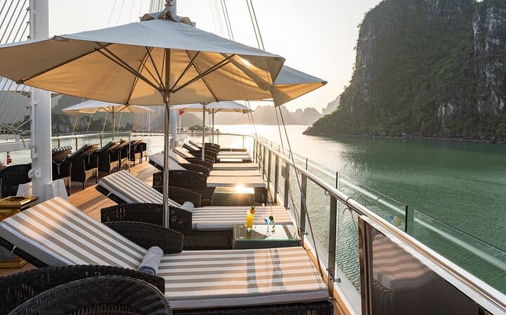 JADE SAILS - 1 Day Cruise in Halong & Lan Ha Bay with TRANSFER