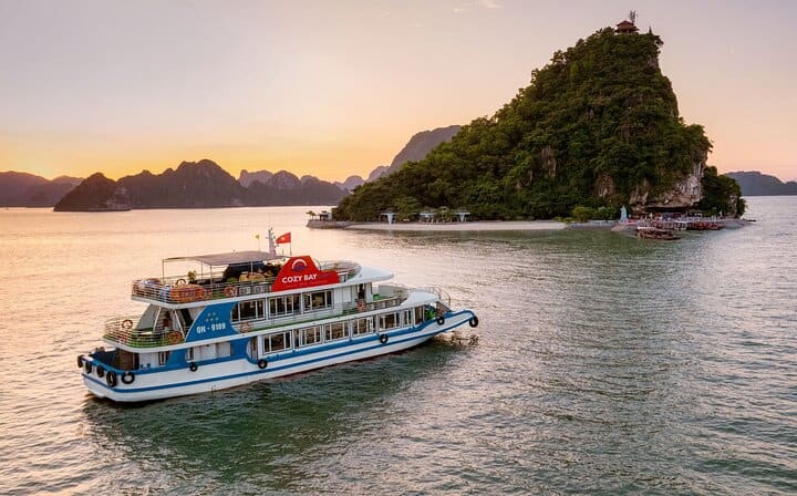 Cozy Bay Cruise 5 Star Halong Day Trip,Buffet Lunch,Cave & Island