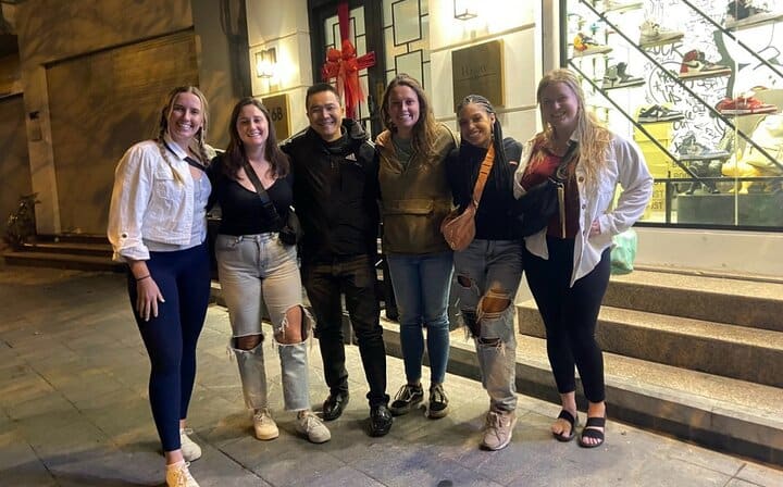 Hanoi Street Food Tour with Real Foodies & Guide (3 Hours)