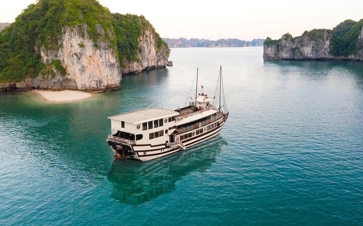 Majestic Legend - Halong Boutique Cruise From Hanoi with Transfer