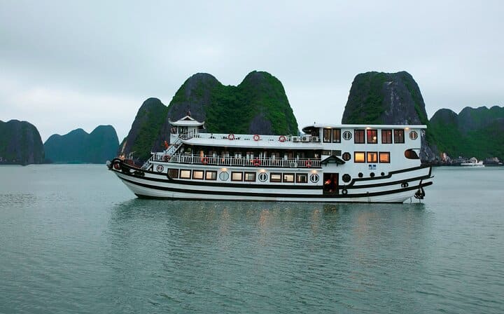 Majestic Legend - Halong Boutique Cruise From Hanoi with Transfer