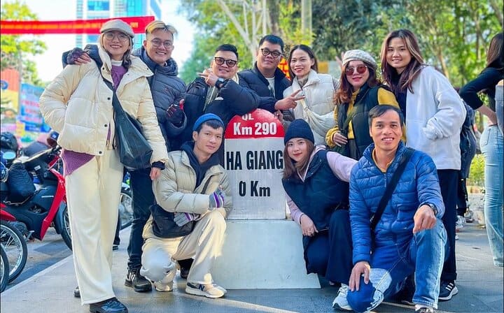 From Hanoi: 4-Day Motorbike Ha Giang Loop by sleeper bus 2 ways
