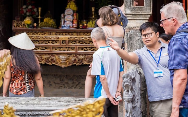 Hoa Lu & Tam Coc day trip from Ha Noi with Biking, Boating & Buffet Lunch