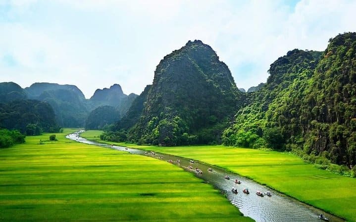 Ninh Binh Day Tour: Hoa Lu Tam Coc Full Day Tour + Biking, Boating, Sightseeing
