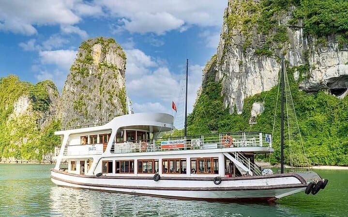 Wego Cruise Budget 6 Hours Boat Tour from Halong Harbor